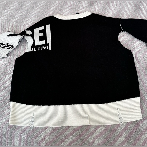Diesel cutout black and white print sweater. Size S. Very good condition - Picture 3 of 10